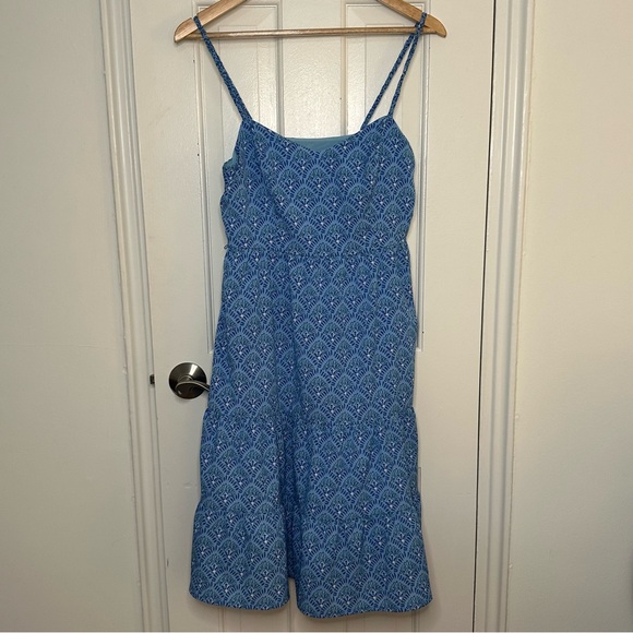 Vineyard Vines Dresses & Skirts - VINEYARD VINES Blue Tile Printed Tiered Mini Dress Braided Strap Ocean Breeze 6